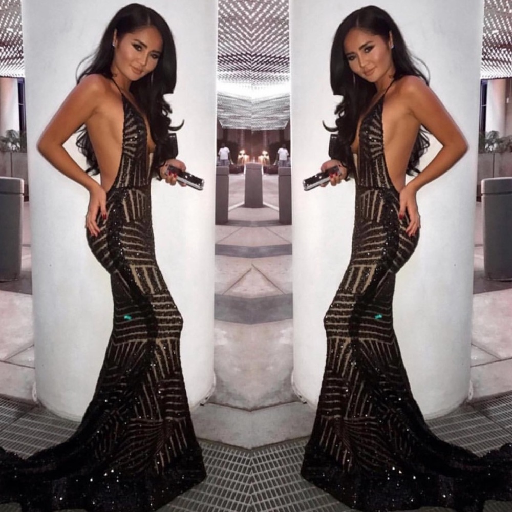 STELLO GOWN— Britney in Black